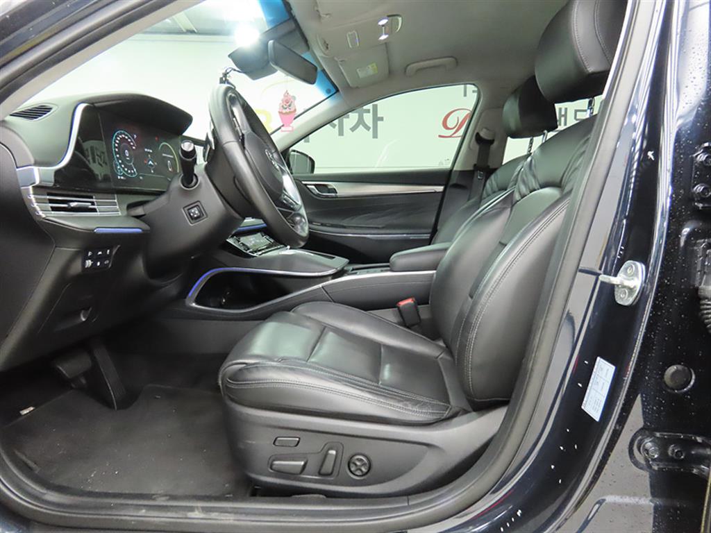 HYUNDAI Grandeur - Vista 5