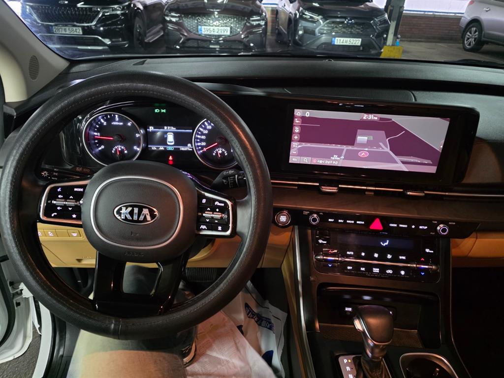 KIA Carnival - Vista 7