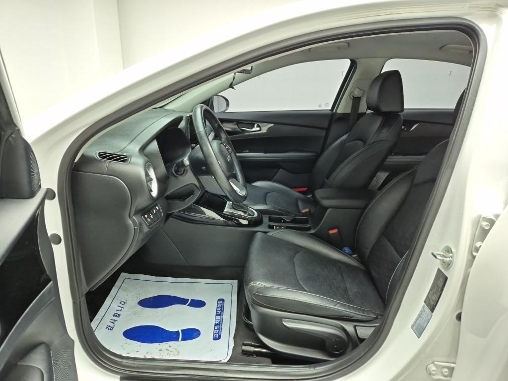KIA K3 - Vista 11