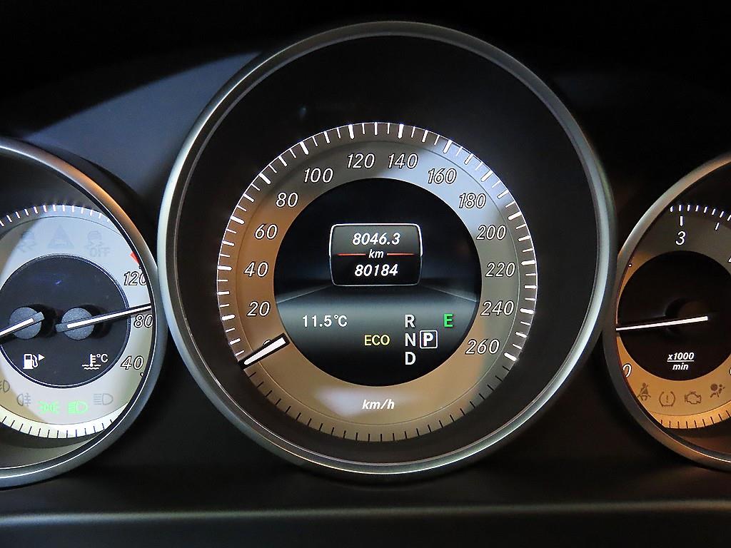 Mercedes Benz E class - Vista 9