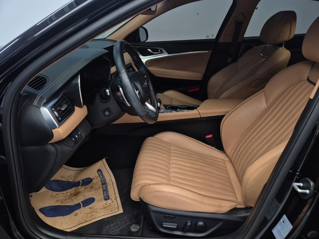 Genesis G70 - Vista 11