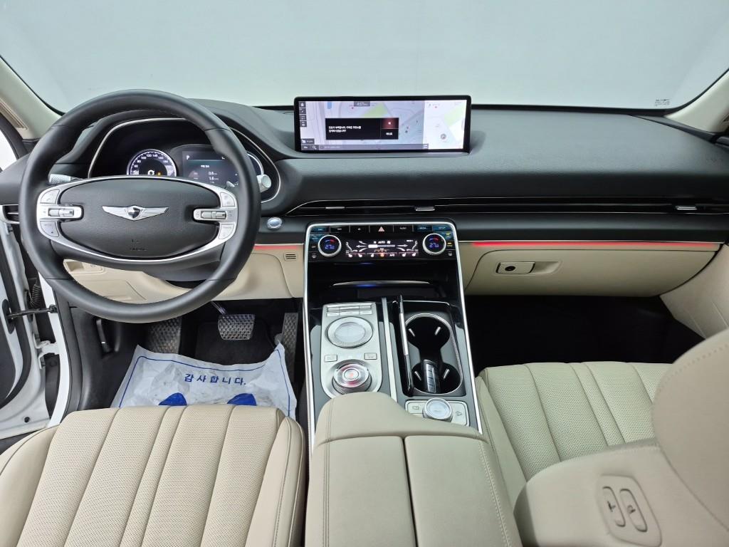 Genesis GV80 - Vista 5