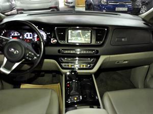 KIA Carnival - Vista 10