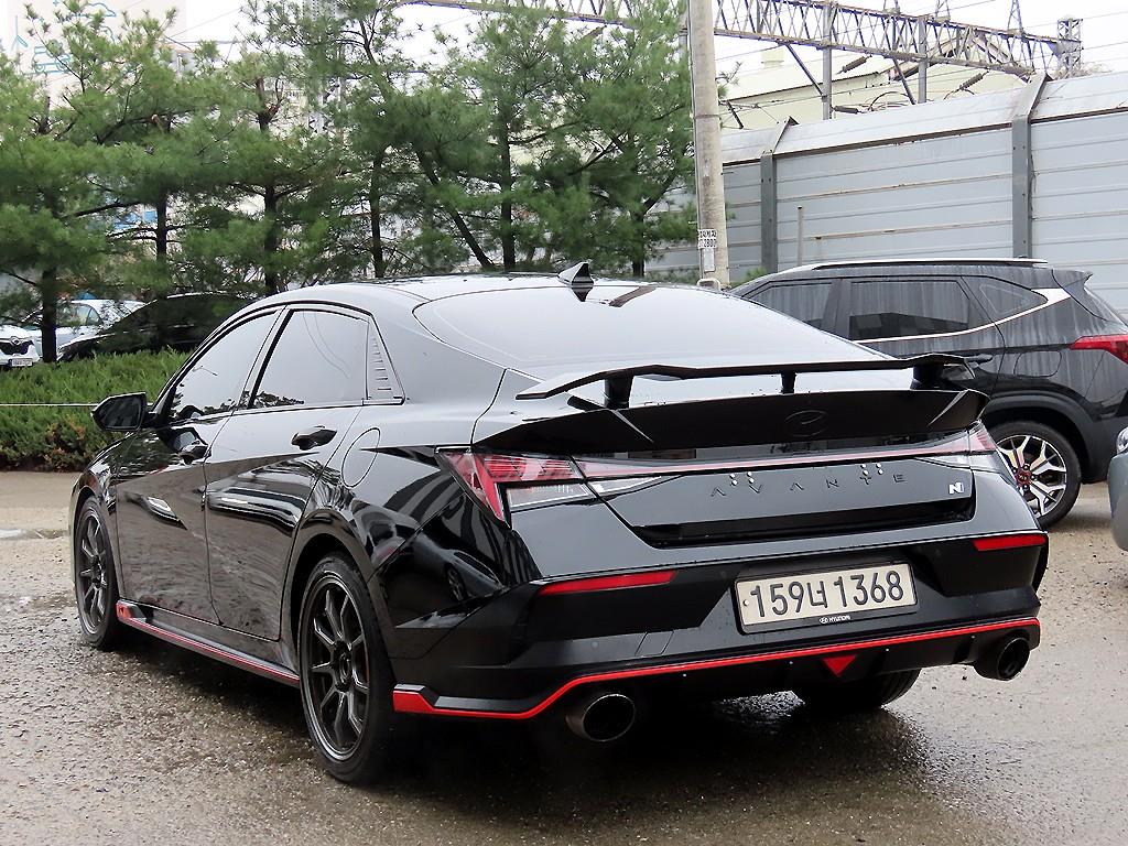 HYUNDAI Avante - Vista 3