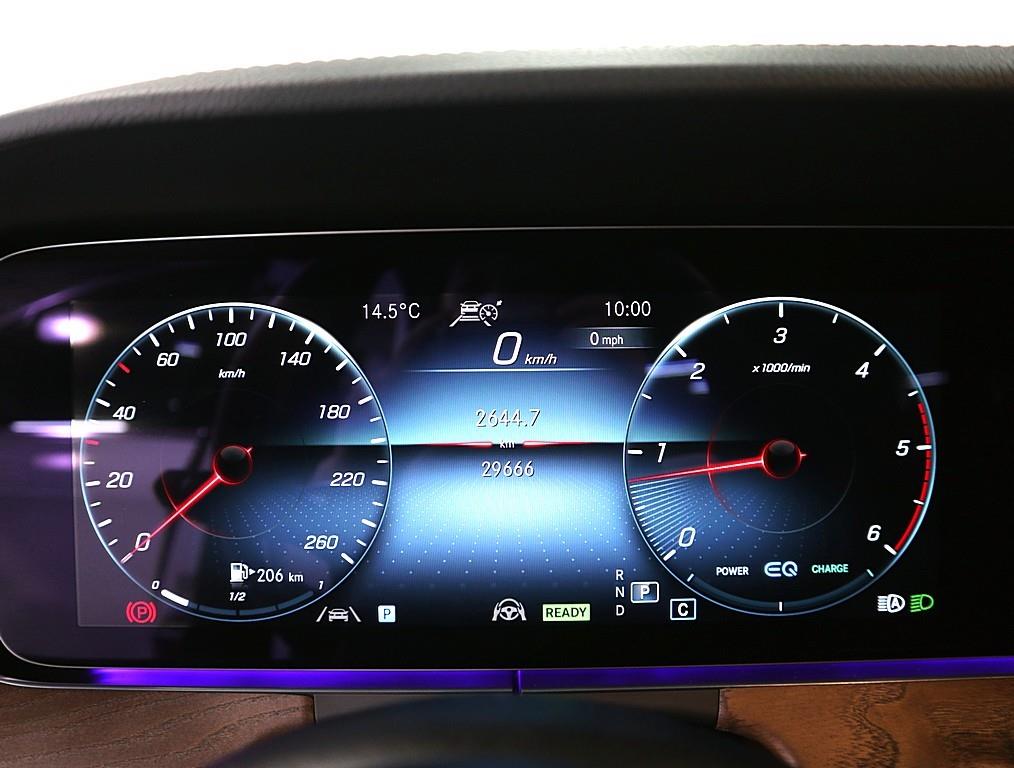 Mercedes Benz E class - Vista 7