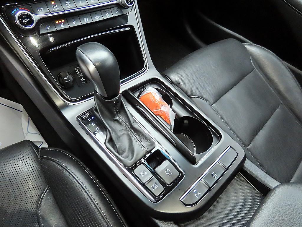 HYUNDAI Grandeur - Vista 10