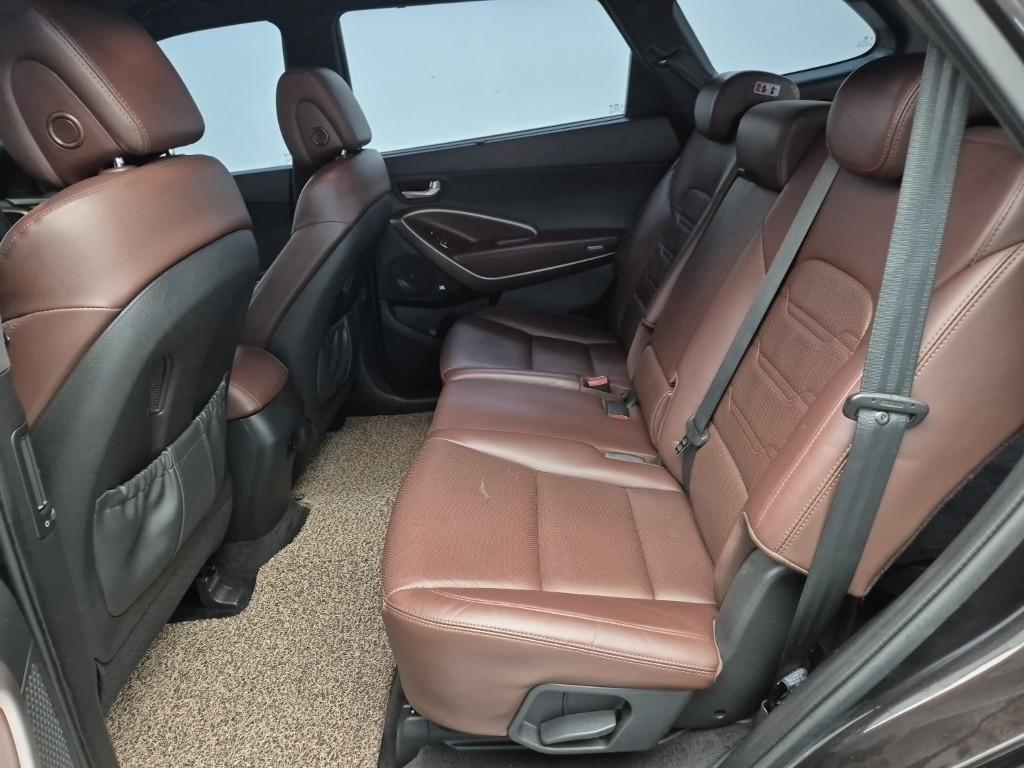 HYUNDAI Maxcruz - Vista 10