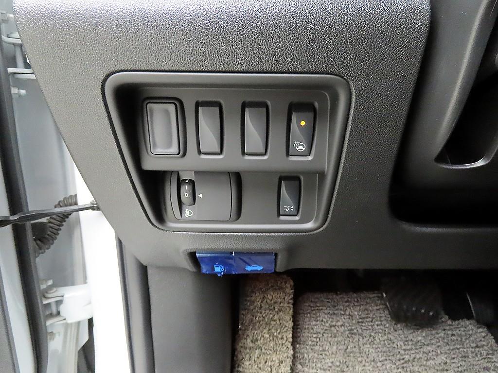 SAMSUNG QM6 - Vista 12