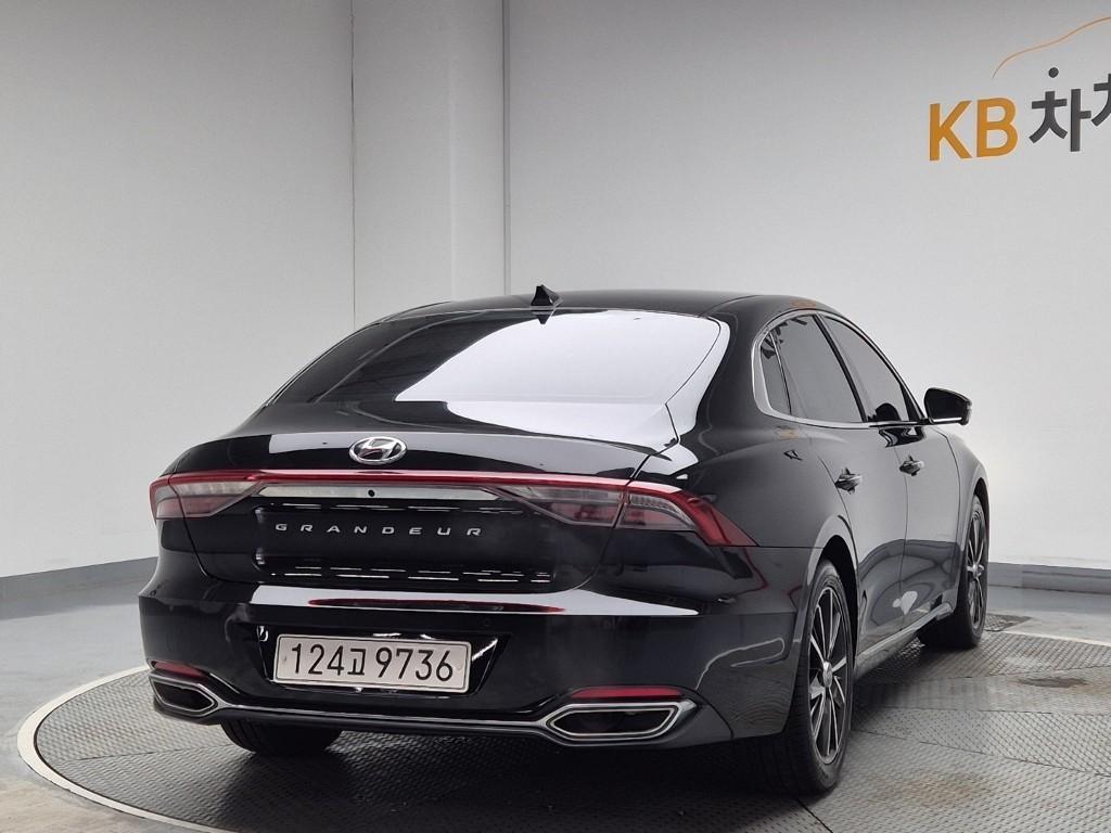 HYUNDAI Grandeur - Vista 3