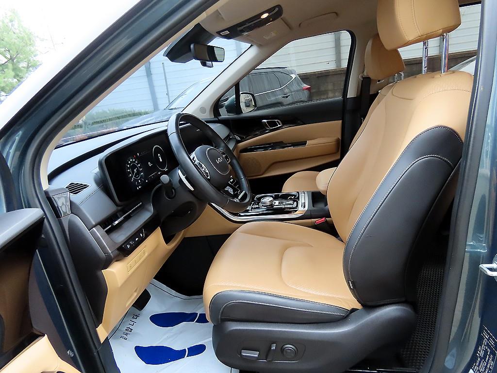 KIA Carnival - Vista 5