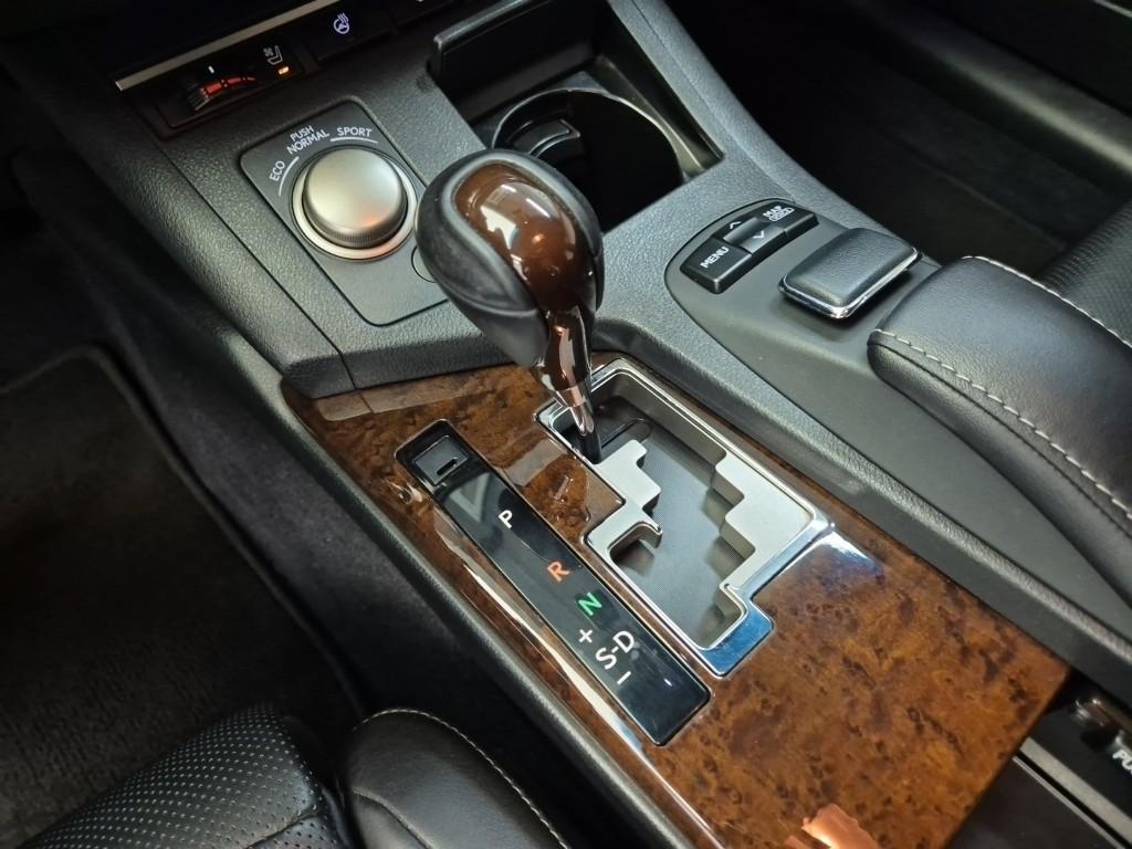 Lexus ES - Vista 7