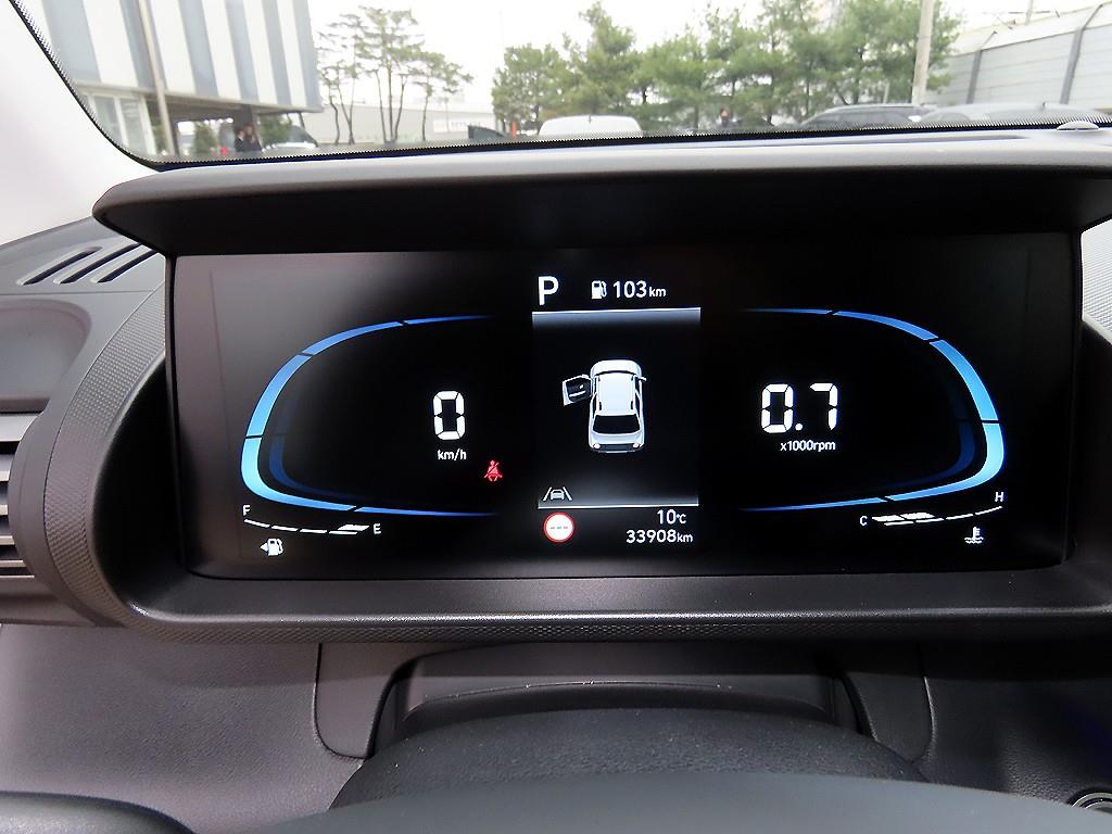 HYUNDAI Casper - Vista 9