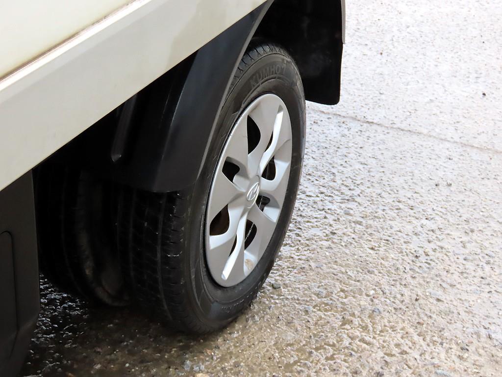 [소형화물][하이내장탑]포터2 (EV) 1.0톤/슈퍼캡/초장축 - миниатюра 17