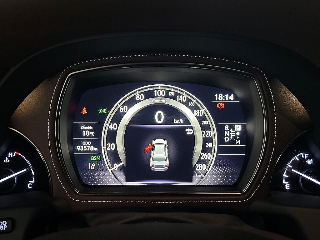 Lexus LS - Vista 10