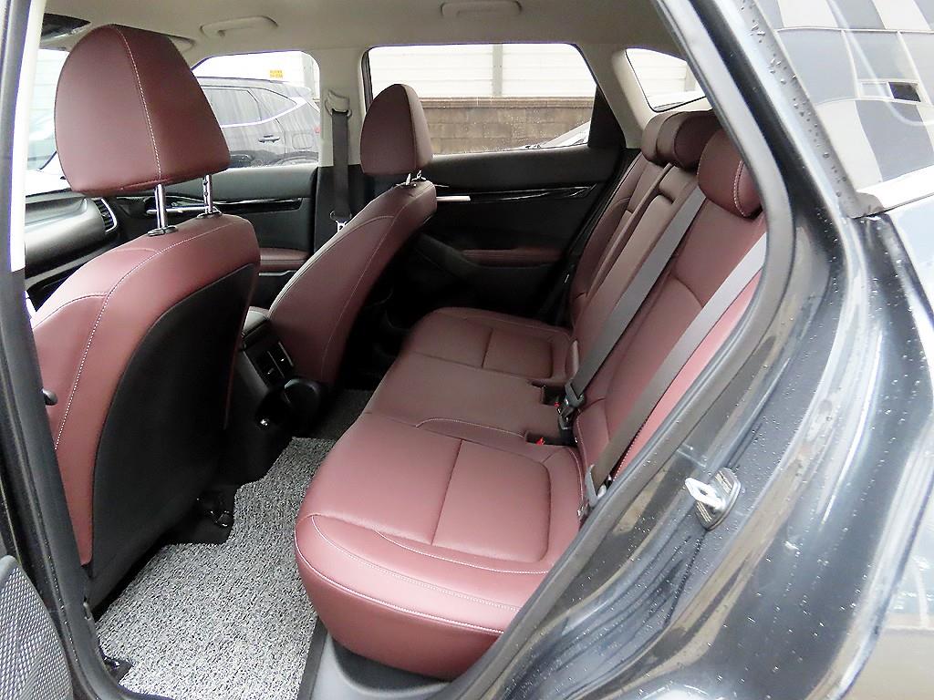 KIA Seltos - Vista 6