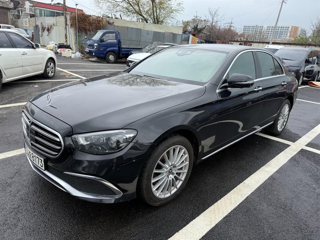 Mercedes Benz E class - Vista 2