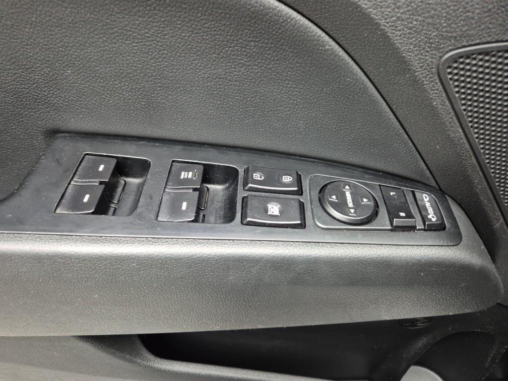 HYUNDAI Avante 2018 Blanco - Importación desde Corea - HF Imports Iquique - Foto 17