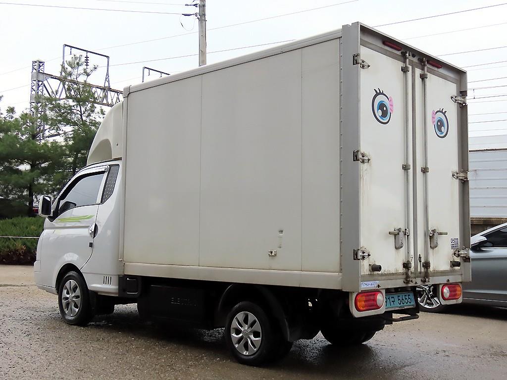 [소형화물][하이내장탑]포터2 (EV) 1.0톤/슈퍼캡/초장축 - миниатюра 3