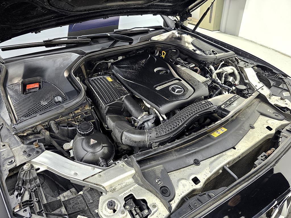 Mercedes Benz E class - Vista 6