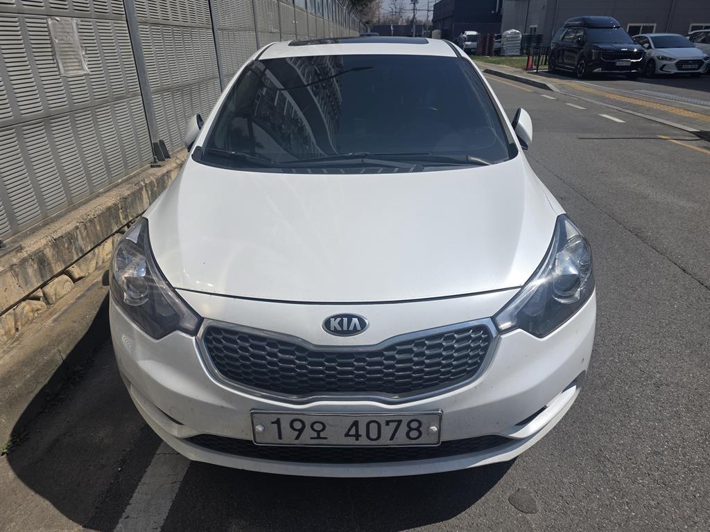 KIA K3 2014 Blanco - Importación desde Corea - HF Imports Iquique - Foto 1