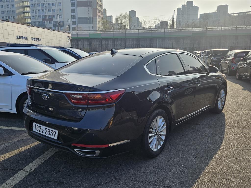 KIA K7 - Vista 4