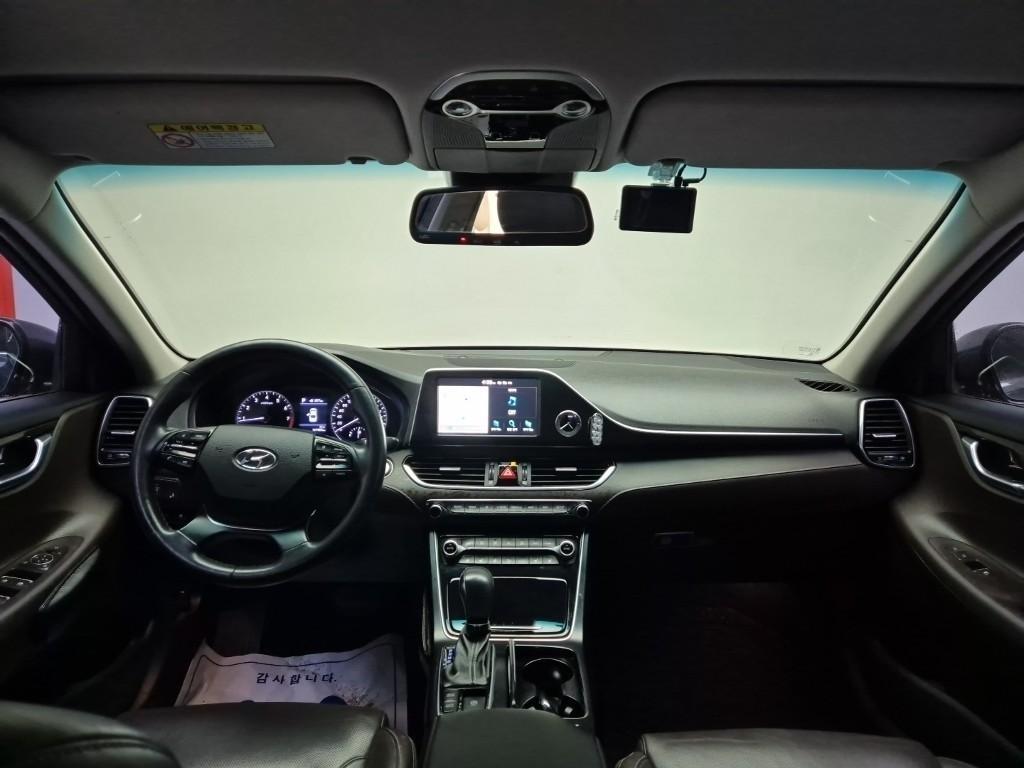 HYUNDAI Grandeur - Vista 7