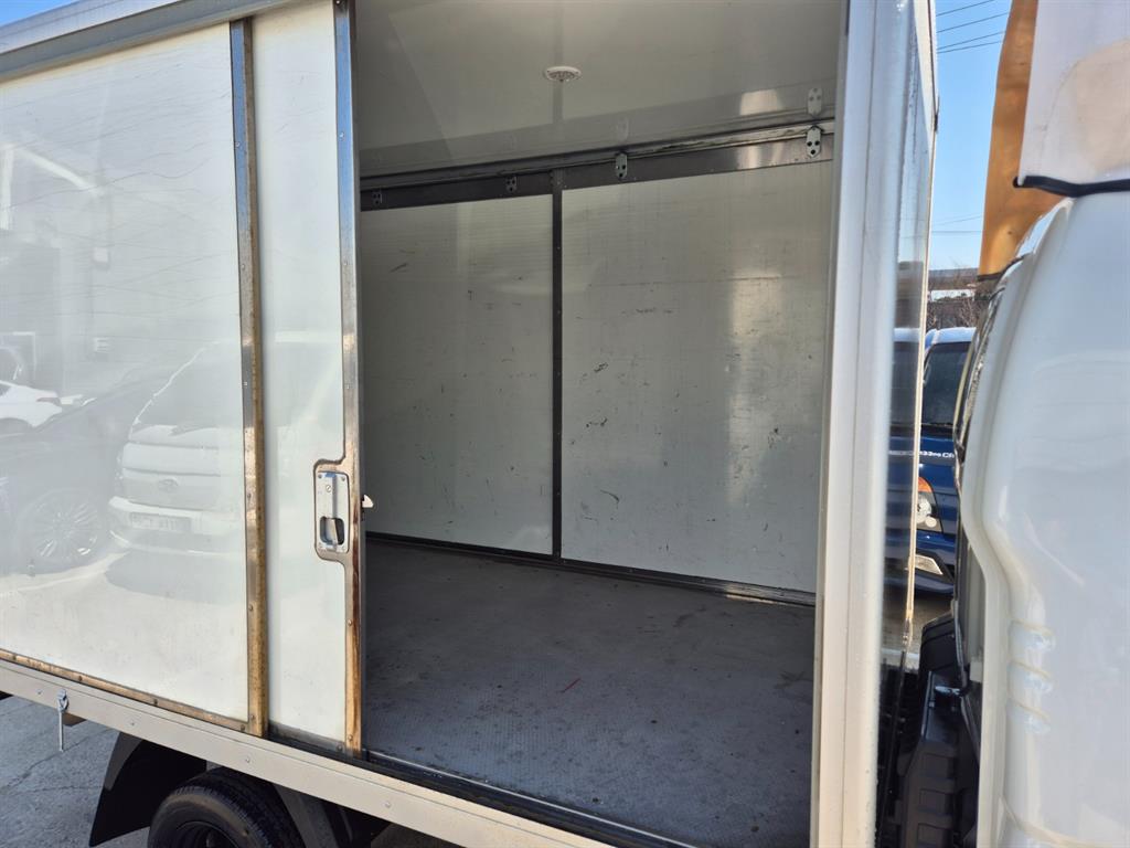 [소형화물][하이내장탑]더뉴봉고3 (LPG) 1.0톤/킹캡/초장축/플러스형 - миниатюра 10