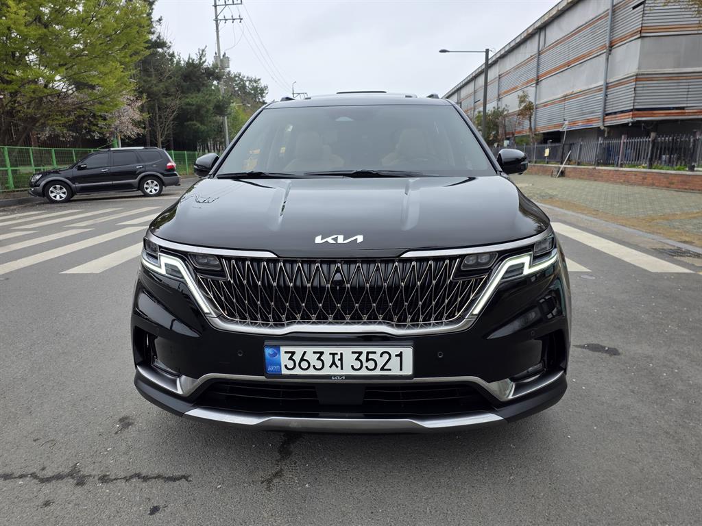 KIA Carnival 2023 Negro - Importación desde Corea - HF Imports Iquique - Foto 1