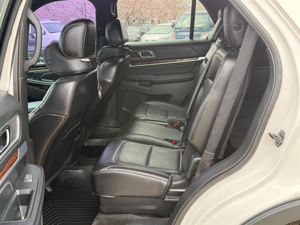 Ford Explorer - Vista 9