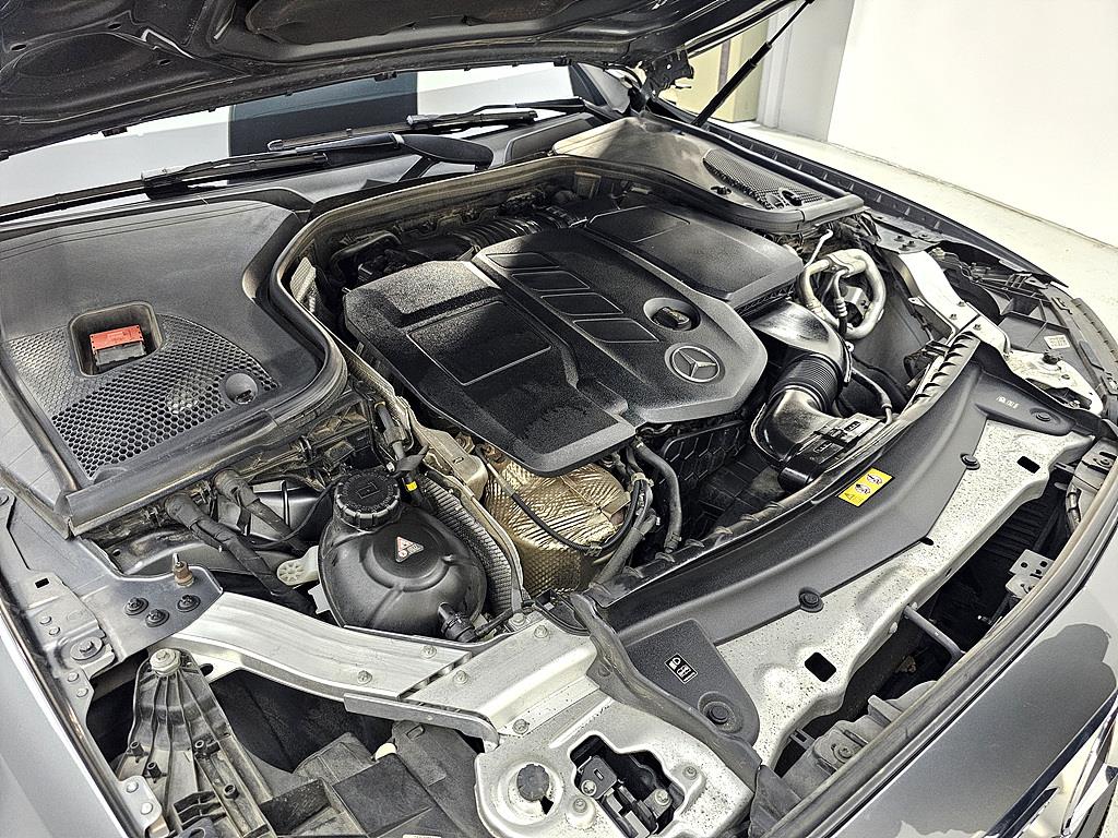 Mercedes Benz E class - Vista 6