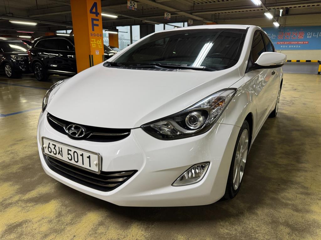 HYUNDAI Avante 2011 Blanco - Importación desde Corea - HF Imports Iquique - Foto 1