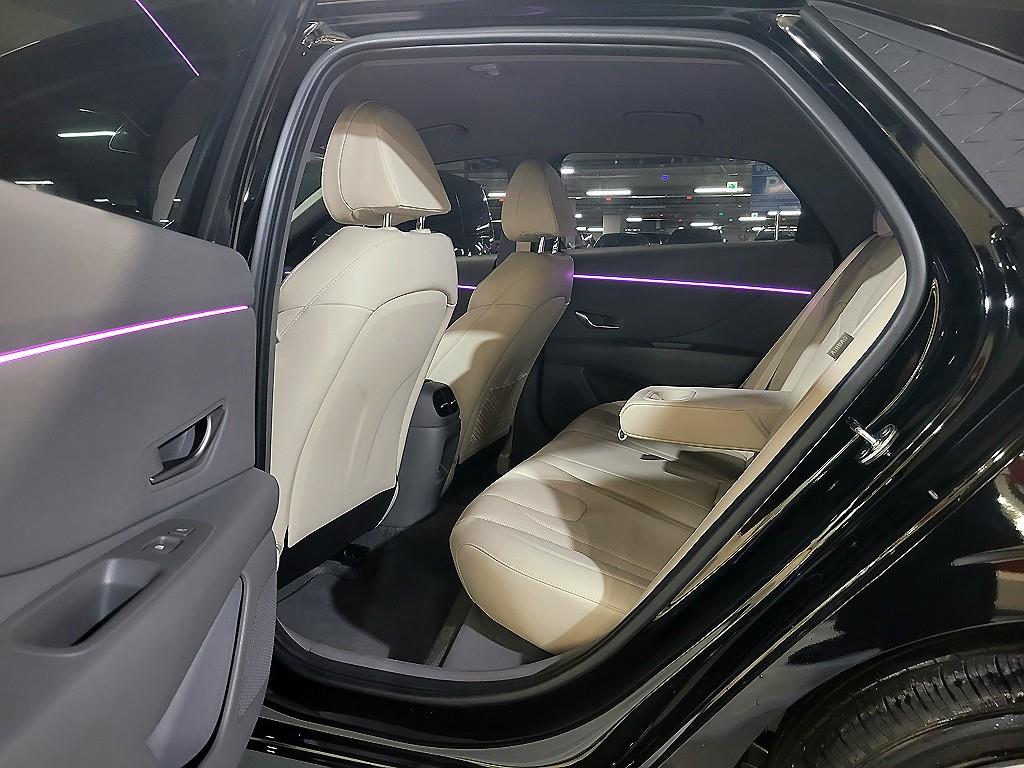 HYUNDAI Avante - Vista 8