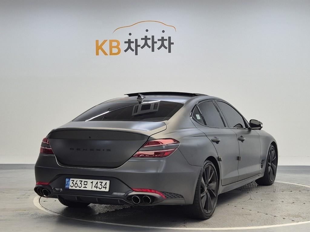 Genesis G70 - Vista 3