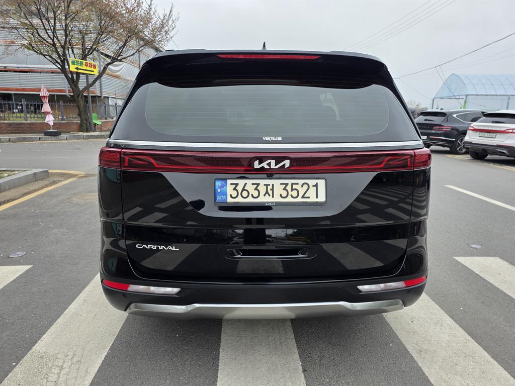 KIA Carnival - Vista 2