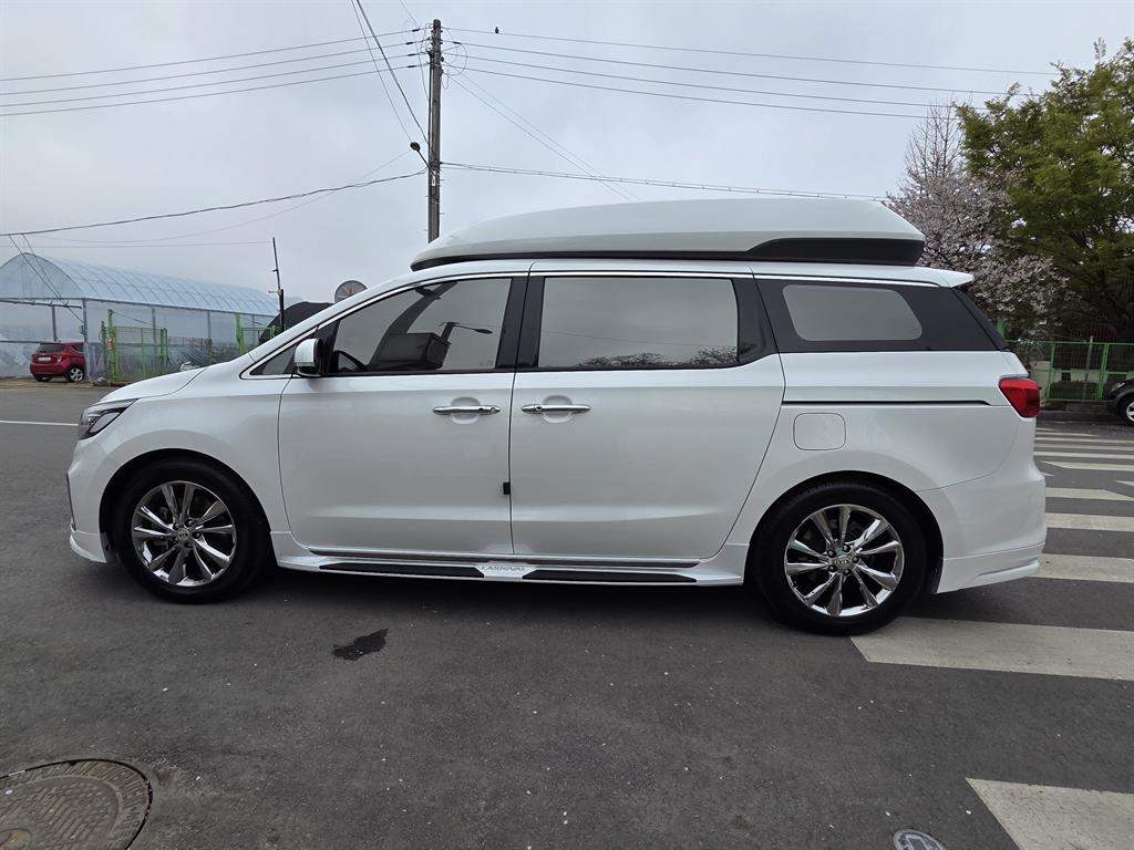 KIA Carnival - Vista 3