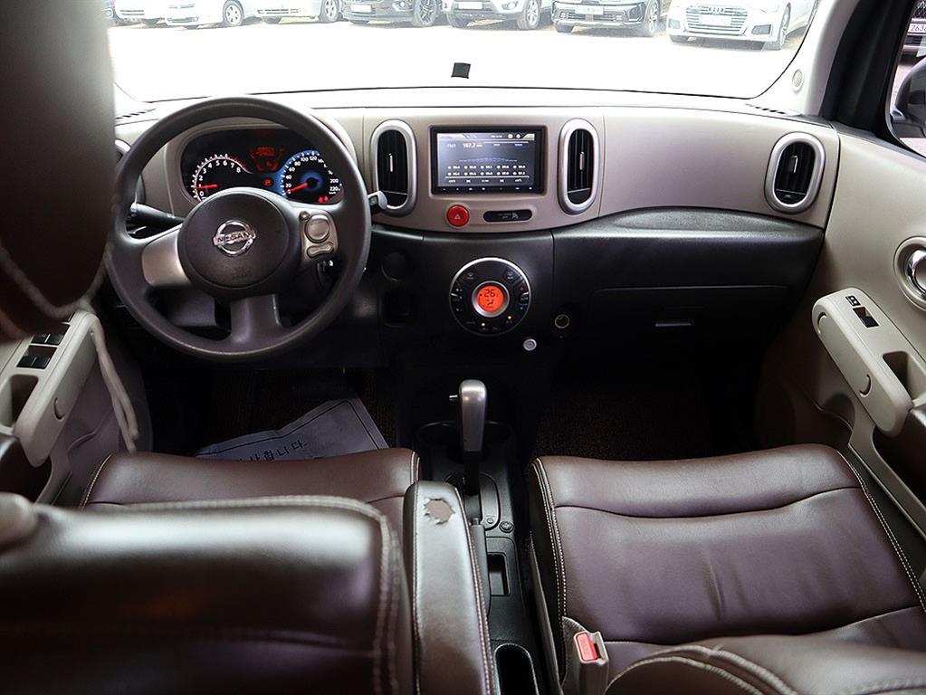 Nissan Cube - Vista 9
