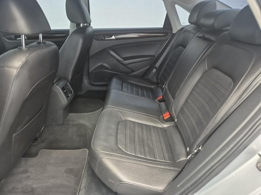 Volkswagen Passat - Vista 12