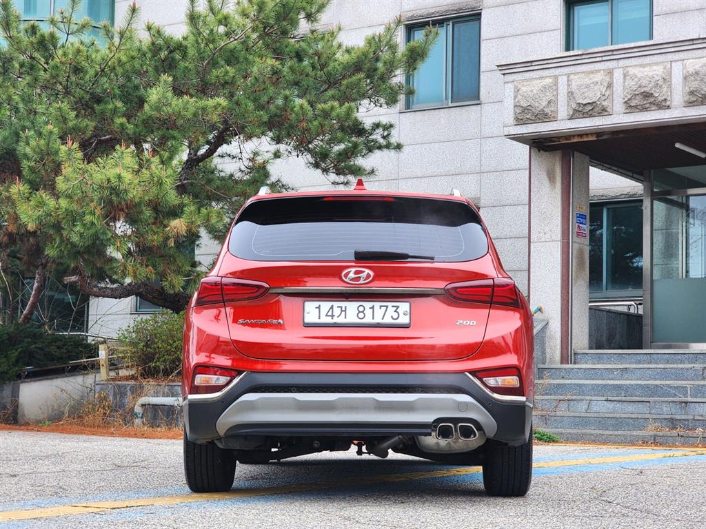 HYUNDAI Santa Fe - Vista 3