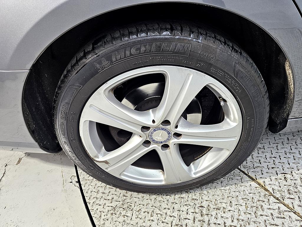 Mercedes Benz E class 2017 Gris - Importación desde Corea - HF Imports Iquique - Foto 20