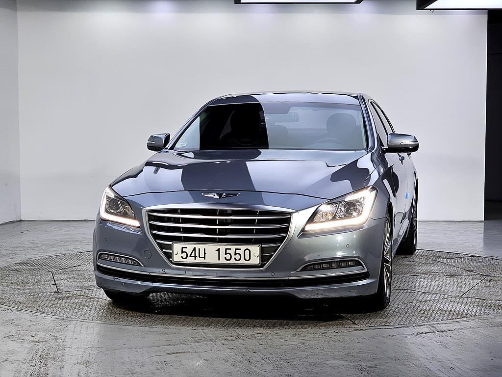 HYUNDAI Genesis - Vista 2