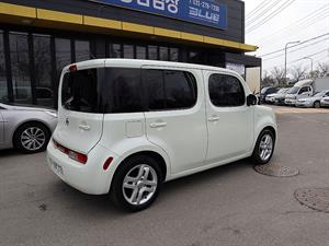 Nissan Cube - Vista 6