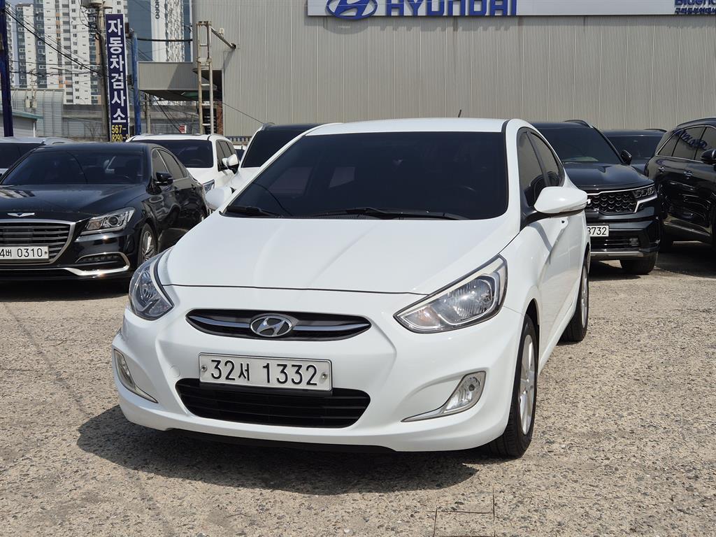 HYUNDAI Accent 2016 Blanco - Importación desde Corea - HF Imports Iquique - Foto 18