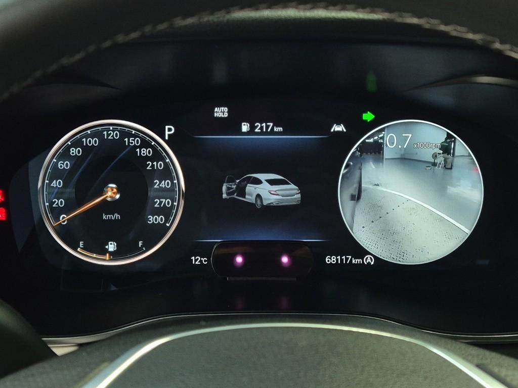 Genesis G70 - Vista 6