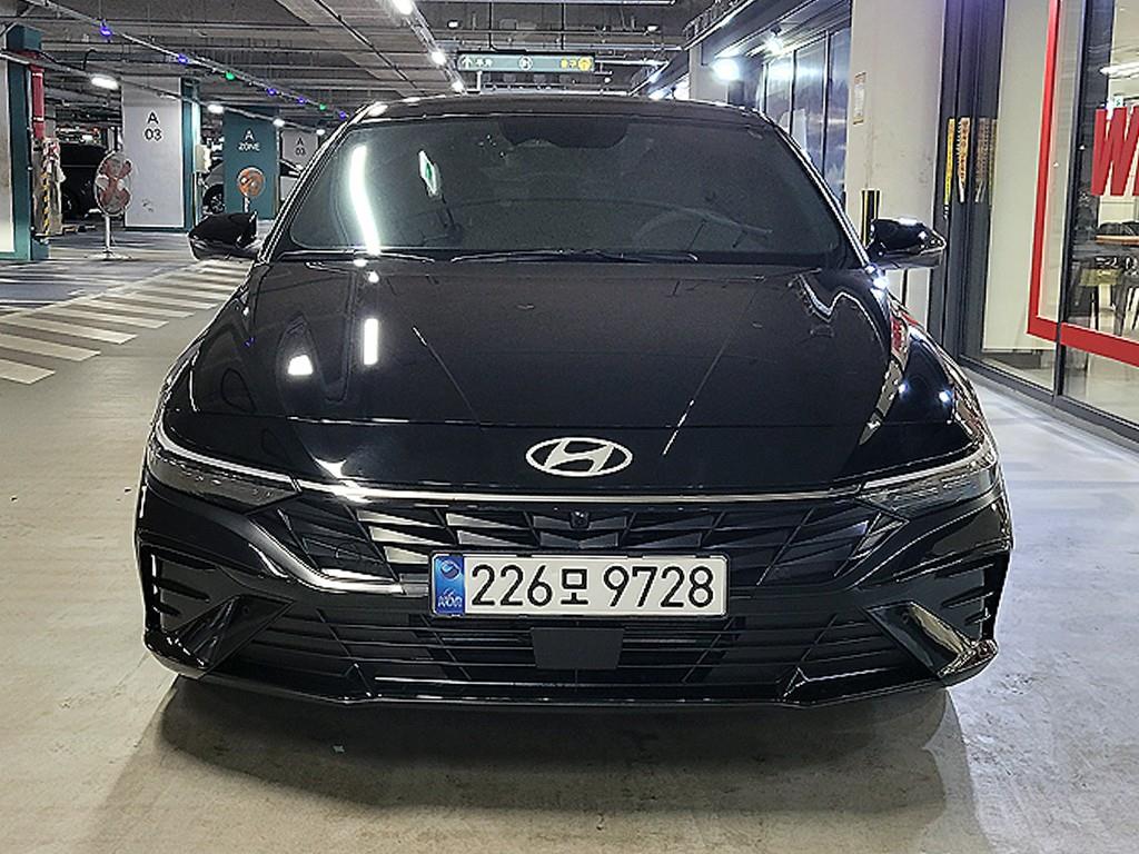 HYUNDAI Avante - Vista 2