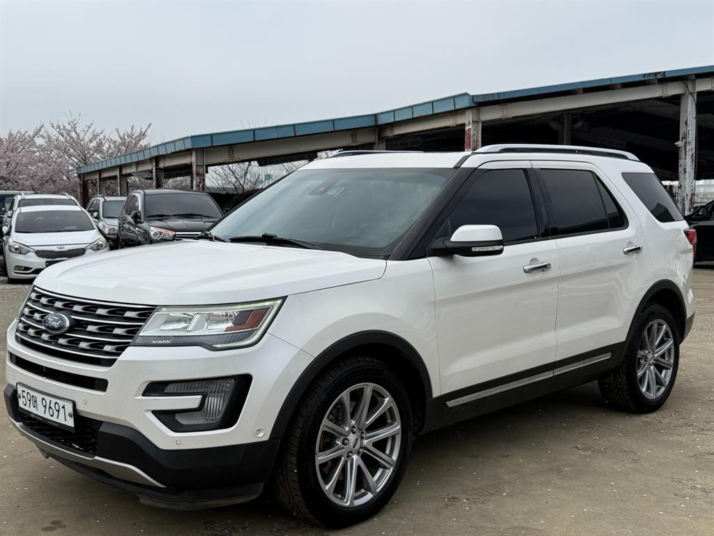 Ford Explorer - Vista 2