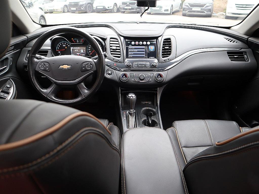 Chevrolet Impala - Vista 9