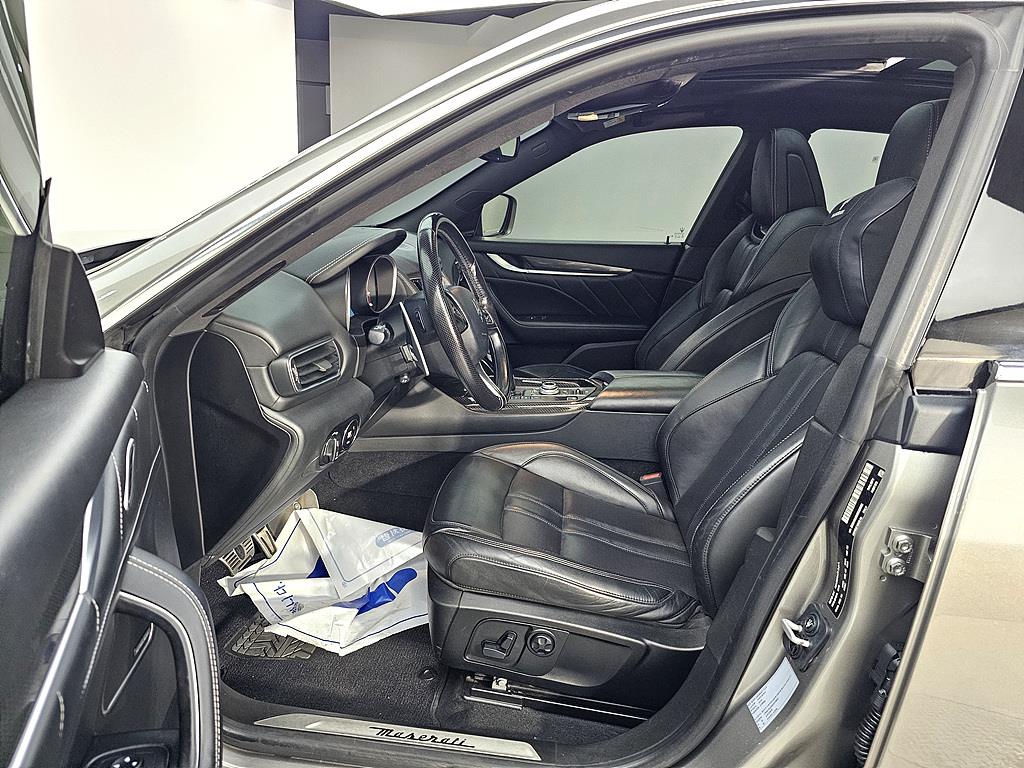 Maserati Levante - Vista 8