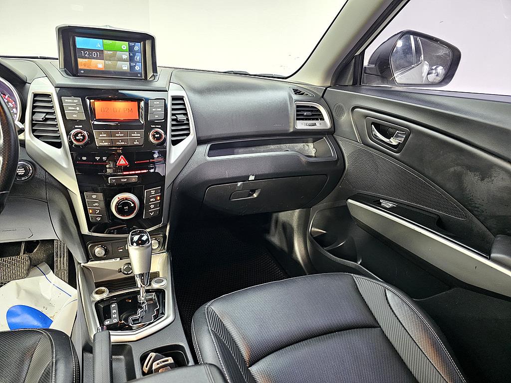 Ssangyong Tivoli - Vista 10