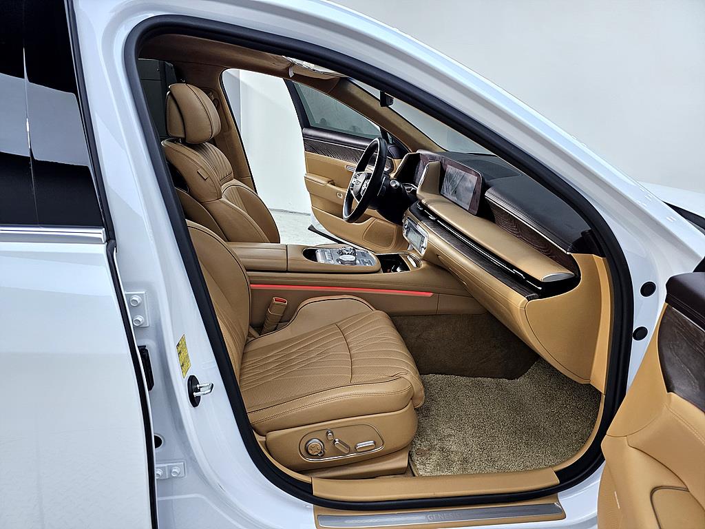 Genesis G90 - Vista 11