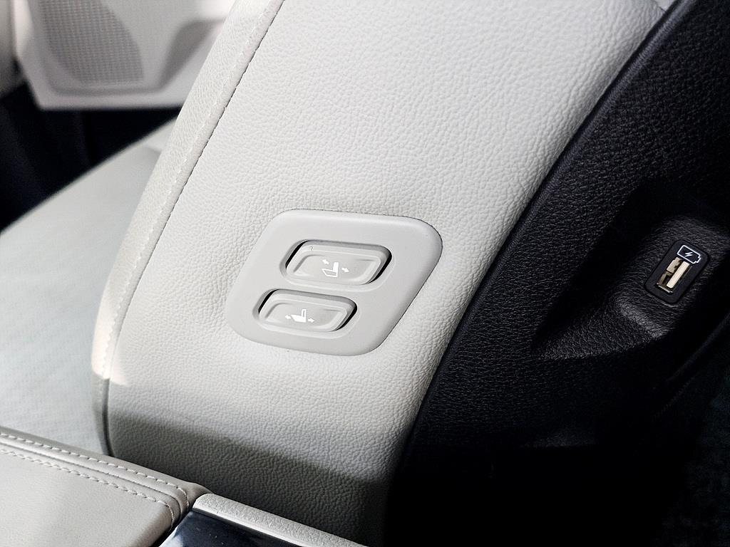 KIA Carnival - Vista 12